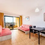 Apto Con Terraza 402
