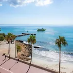 Frente Al Mar