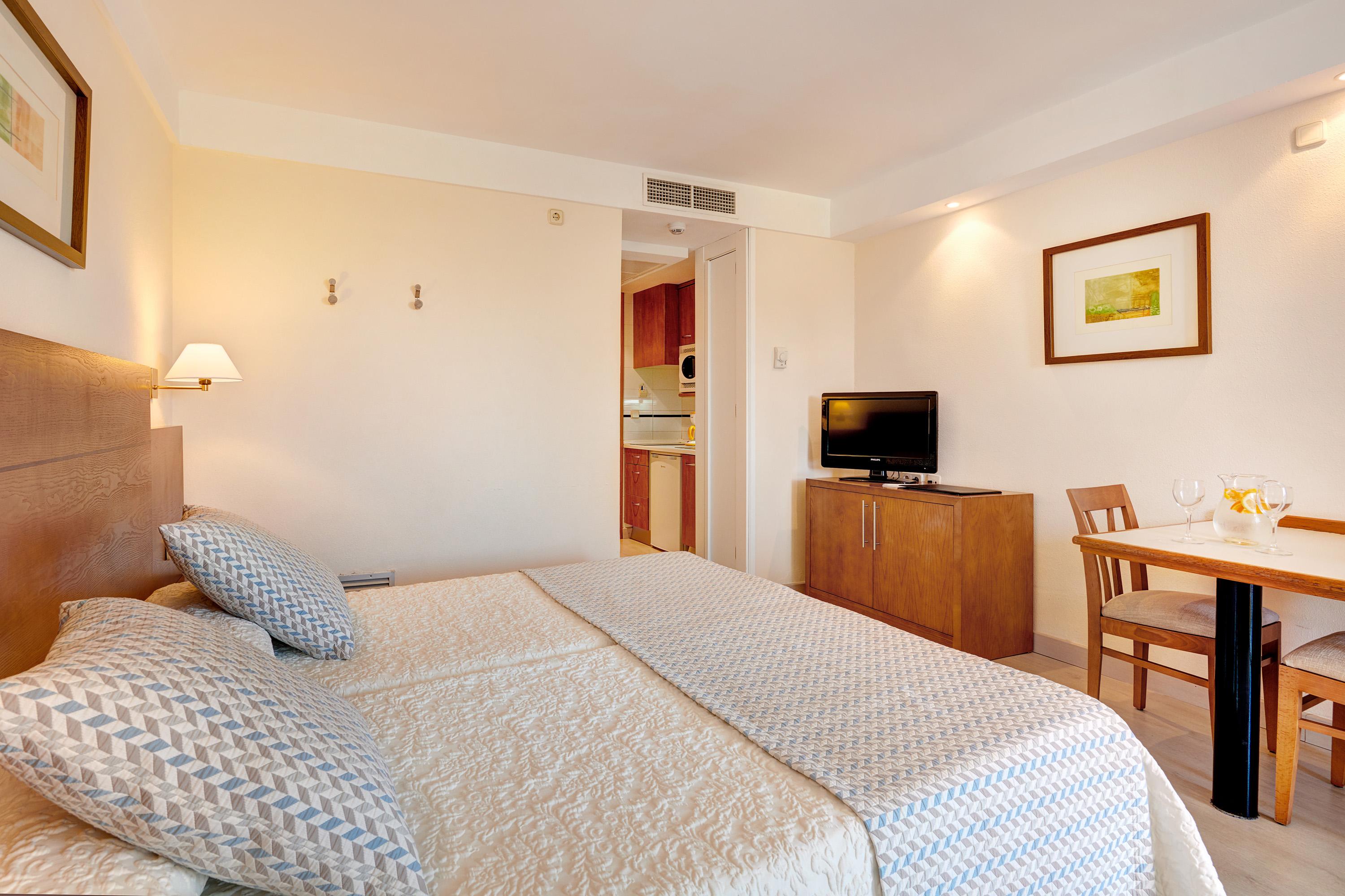 Hipotels Bahía Grande 4*