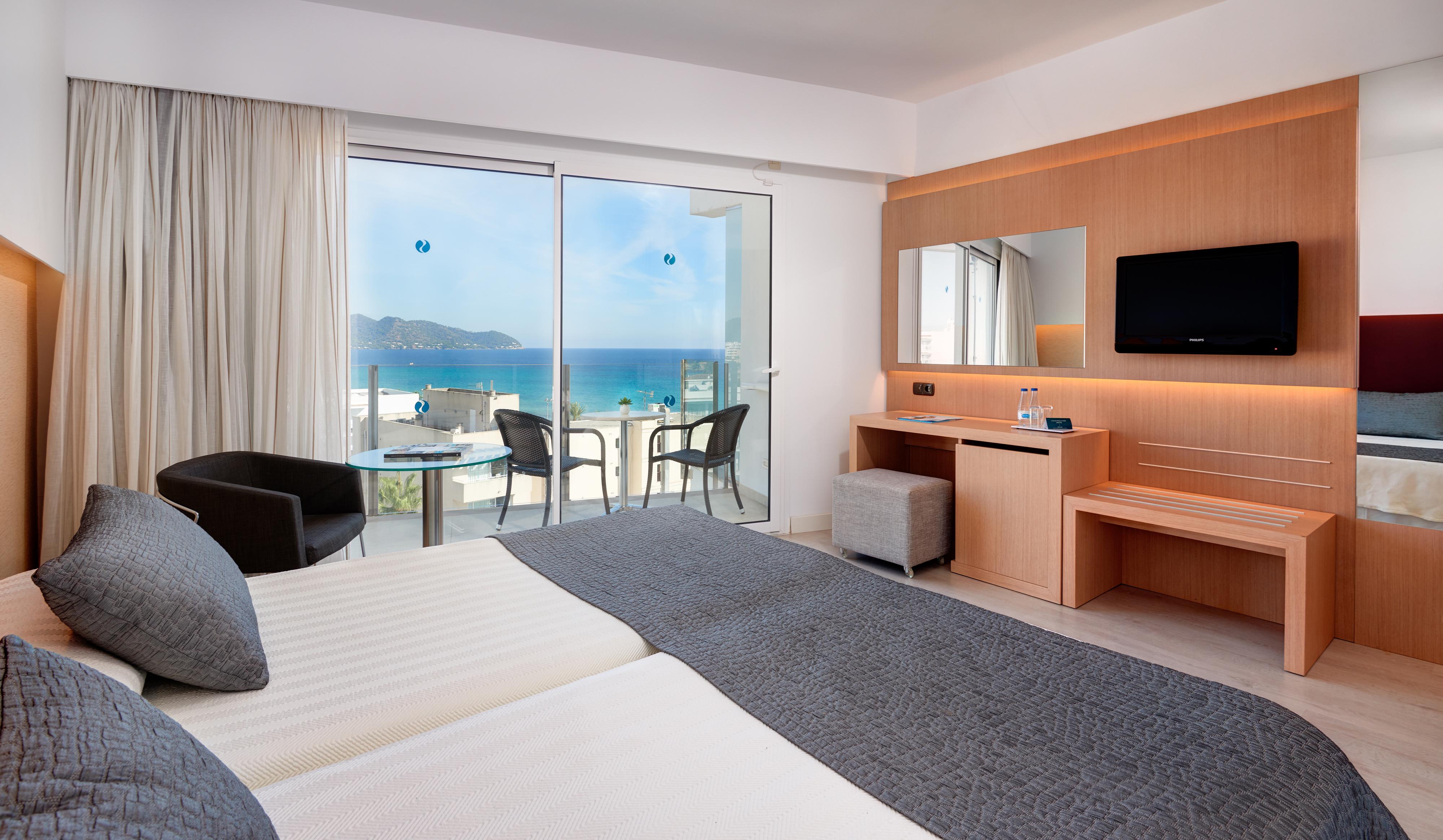Hotel Cm Playa Del Moro 4*