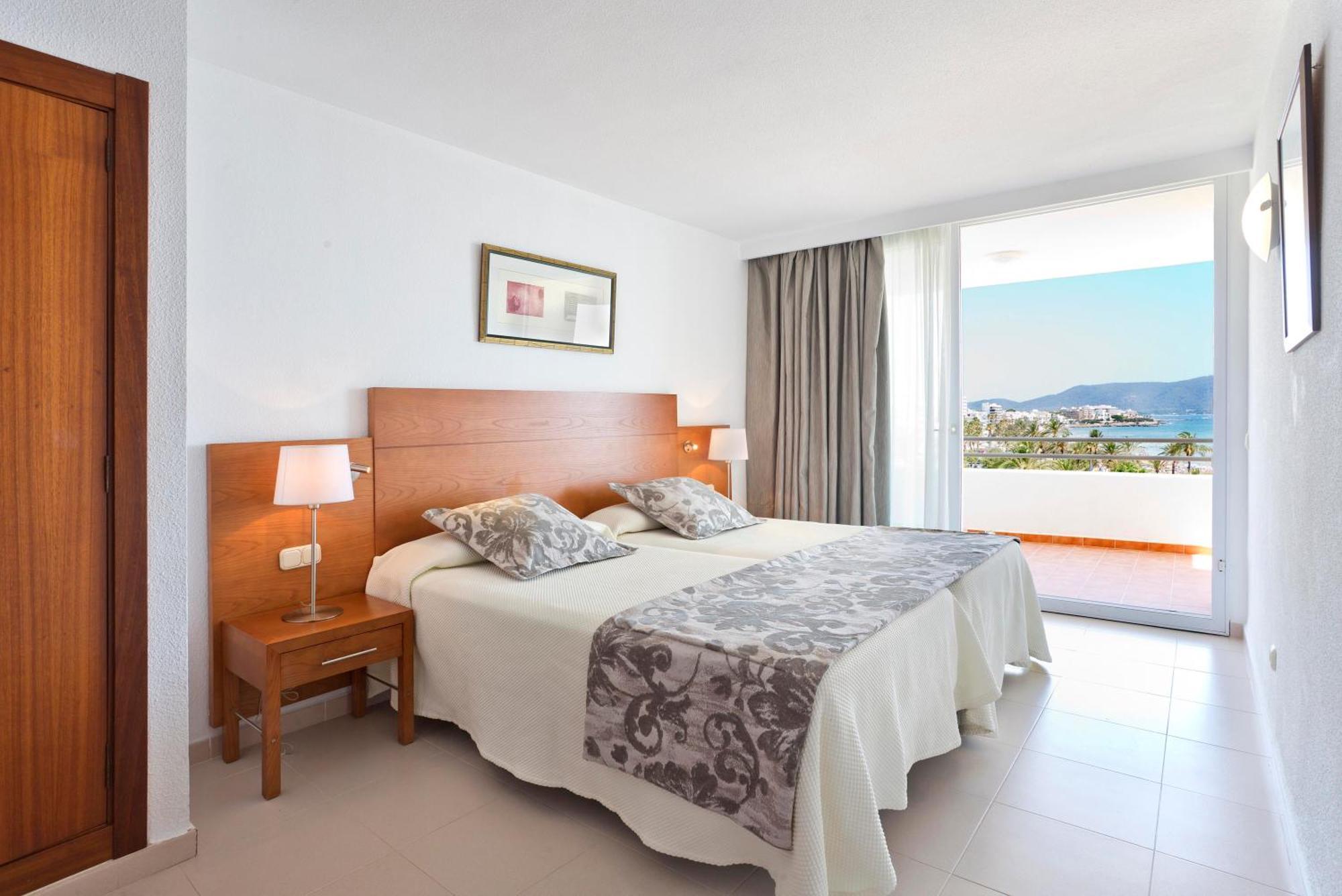 Aparthotel Hipotels Mercedes 4*