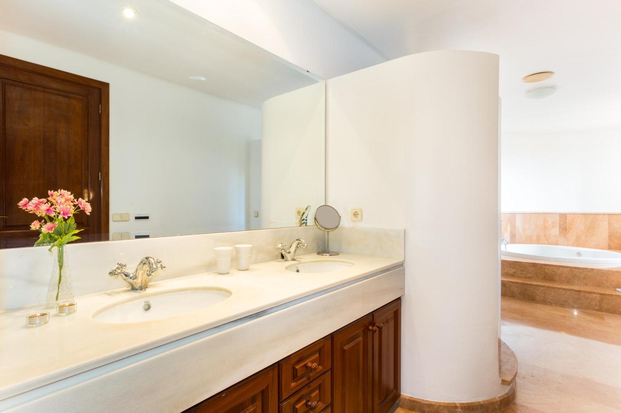 Na Penyal Villa *