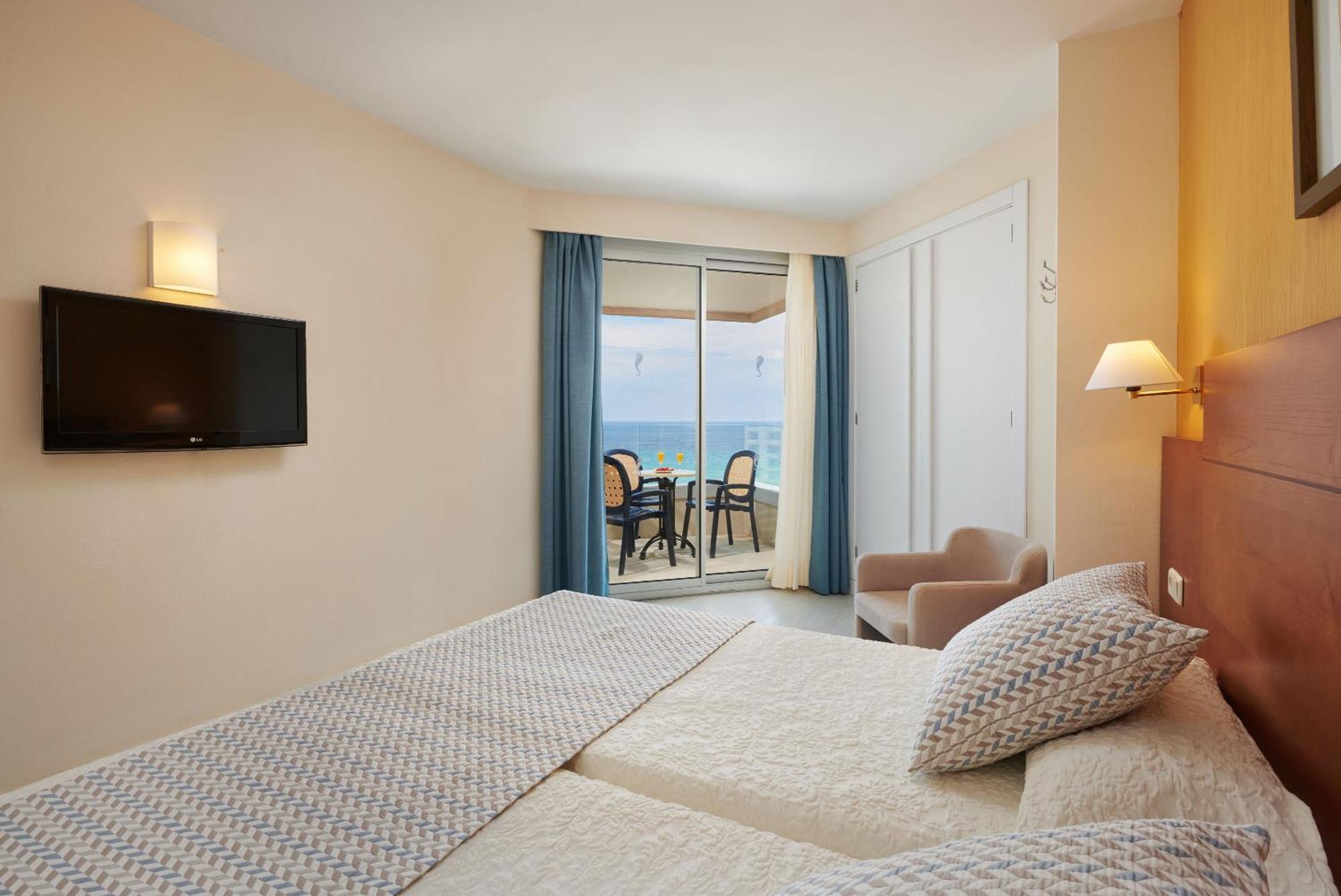 Hipotels Bahía Grande Aparthotel 4*