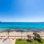 Beachside Apartment In Cala Millor