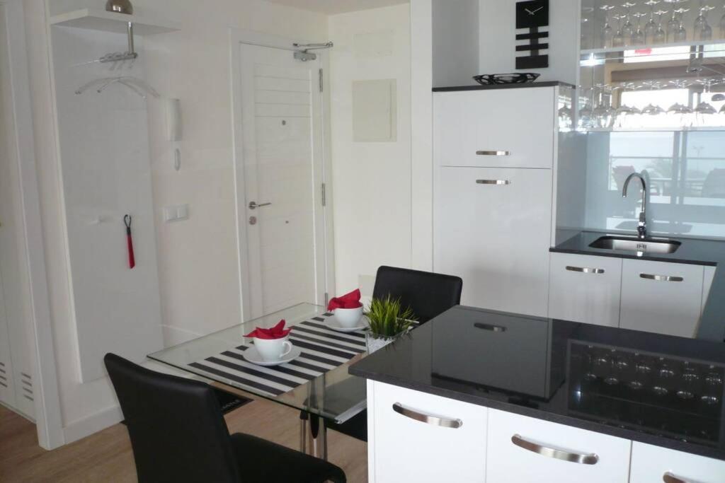 Modern With Stunning Sea View Apartment