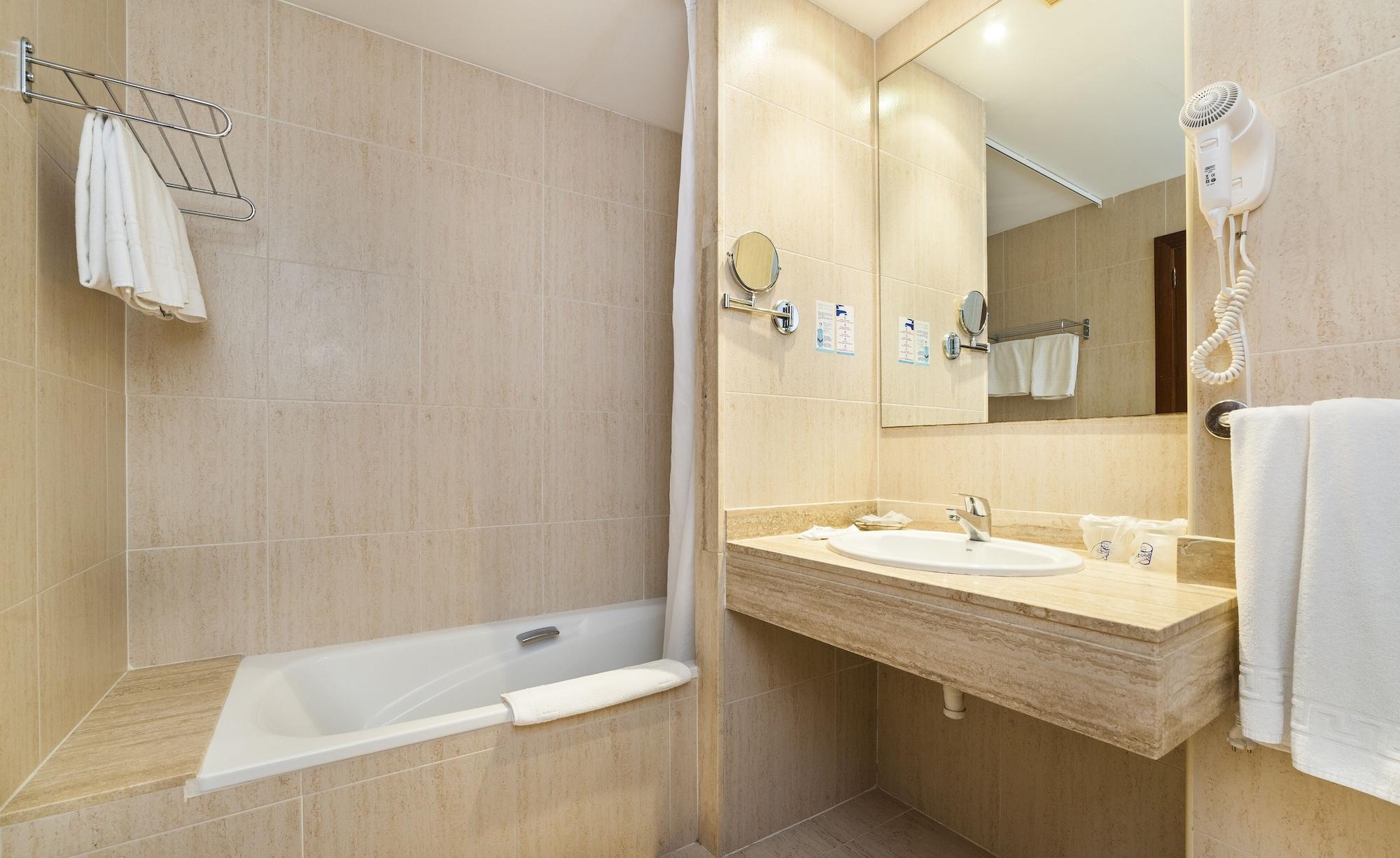 Garbi Cala Millor Hotel