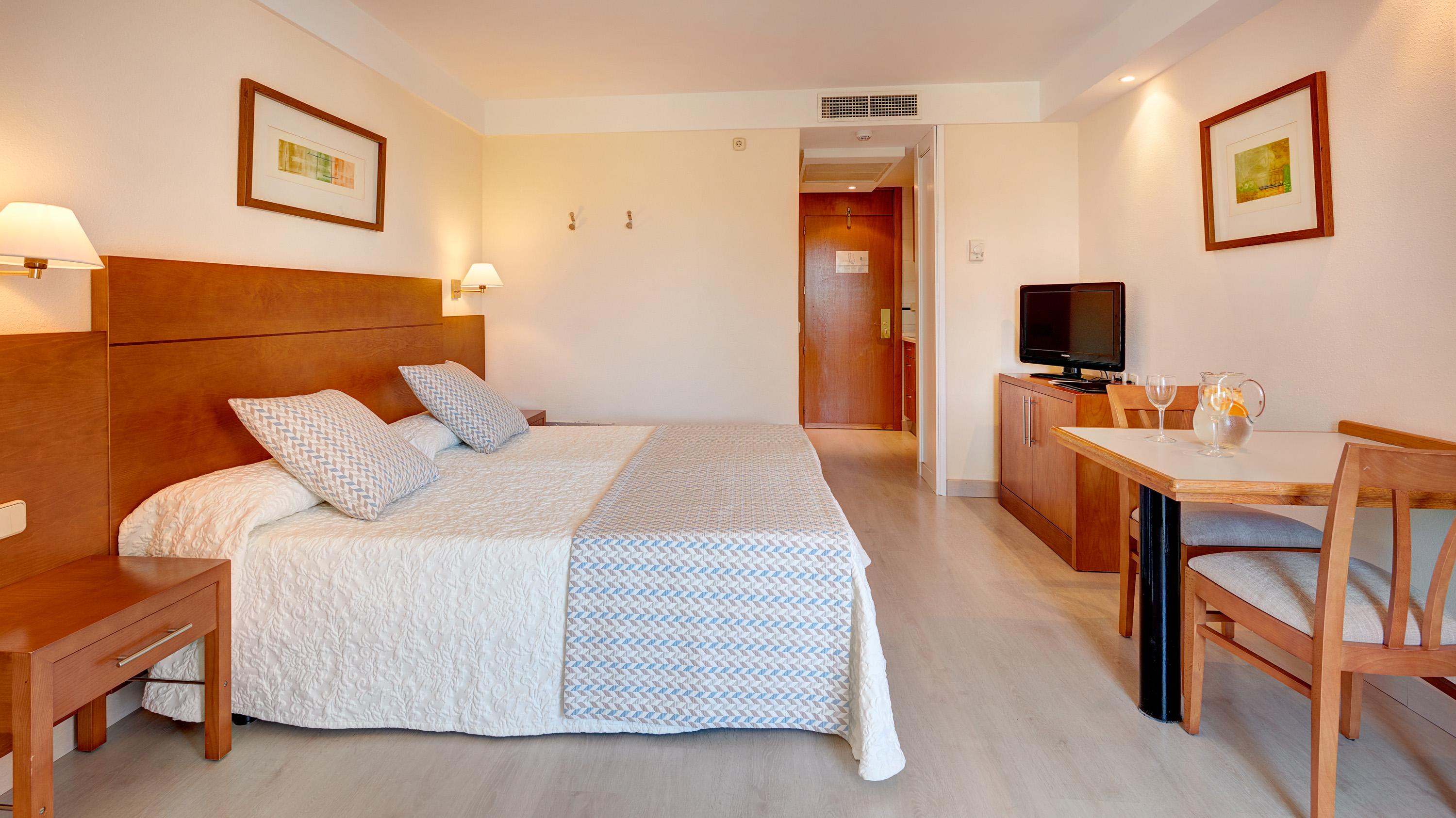 Hipotels Bahia Grande Aparthotel 4*