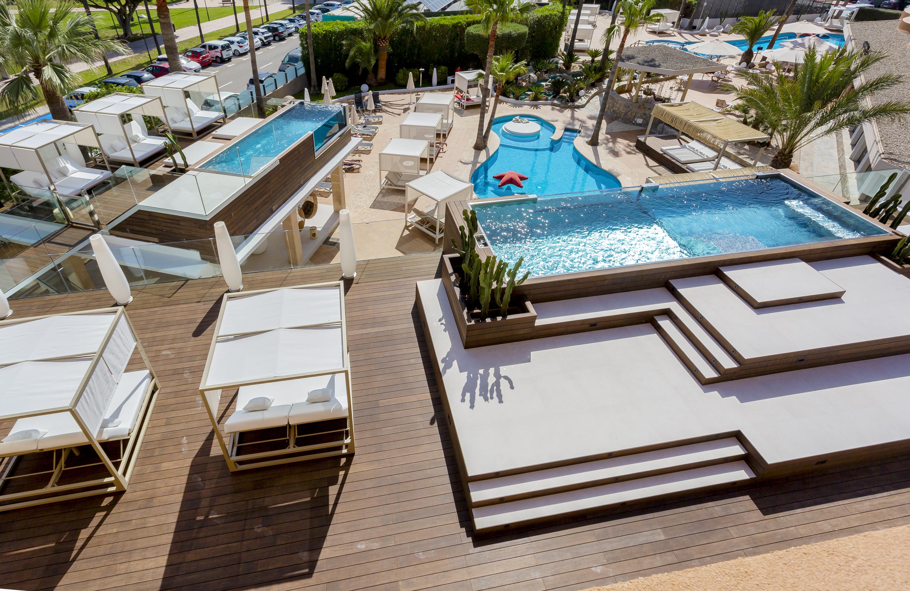 Marins Club - Adults Only