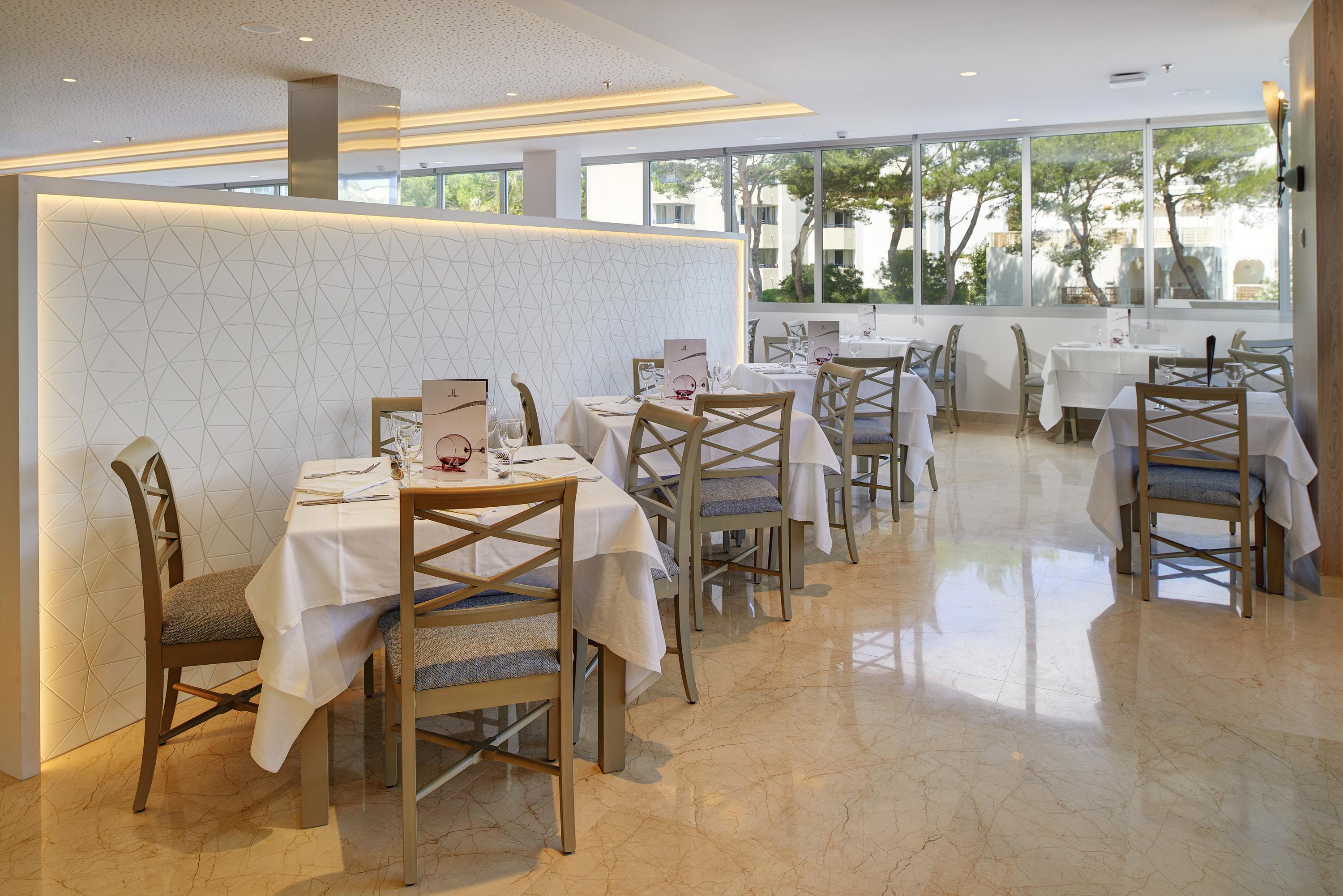 Hotel Hipotels Bahia Cala Millor - Adults Only 4*