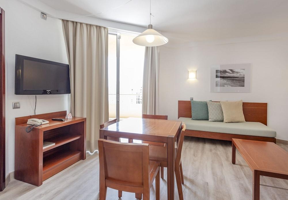 Marins Club - Adults Only