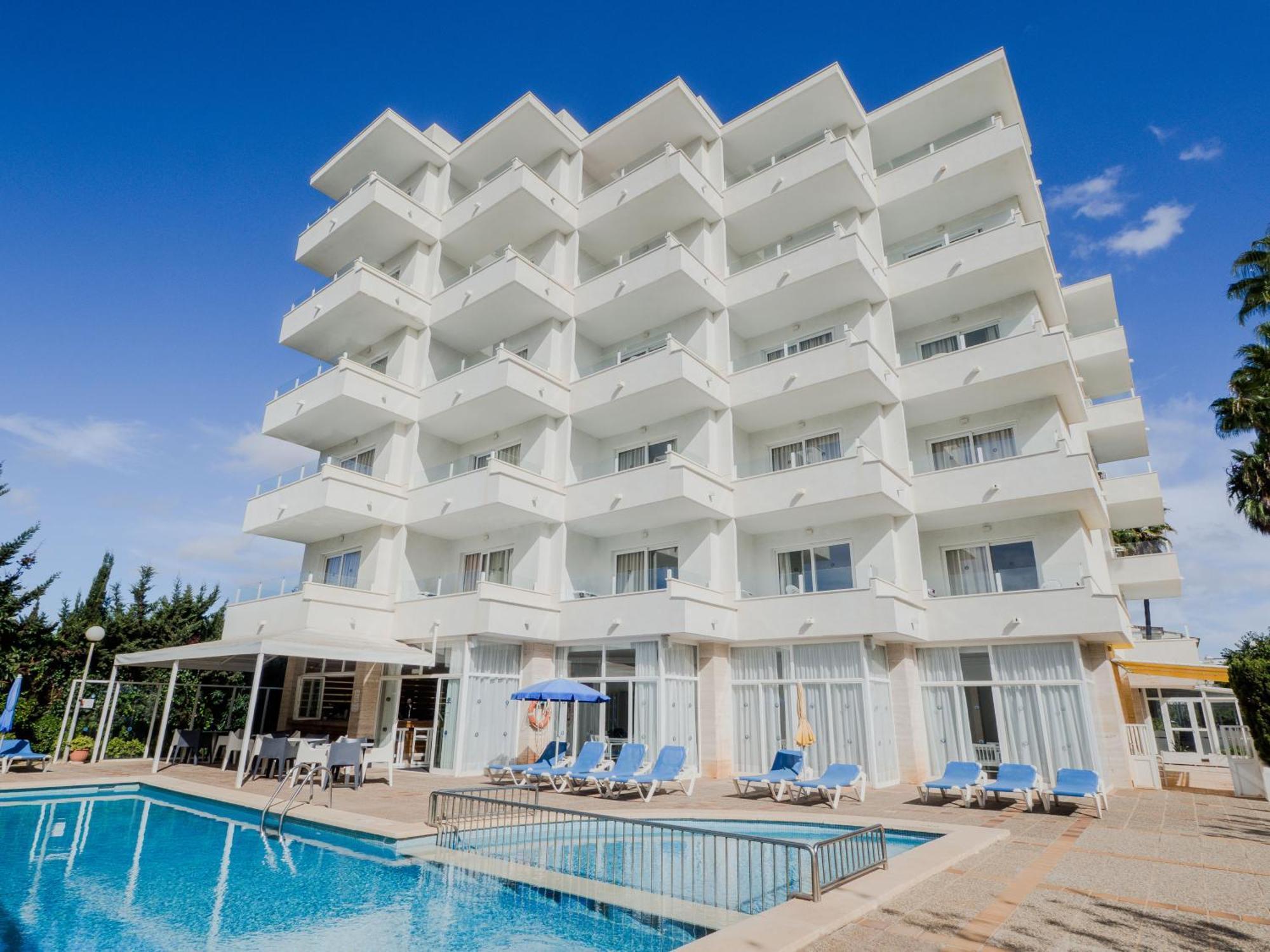La Santa Maria Aparthotel 3*