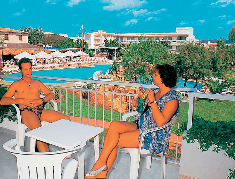 Club Simó Apartahotel