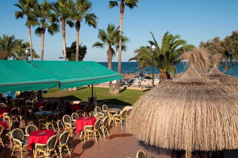 R2 Veronica Hotel 3*