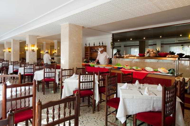 R2 Veronica Hotel 3*